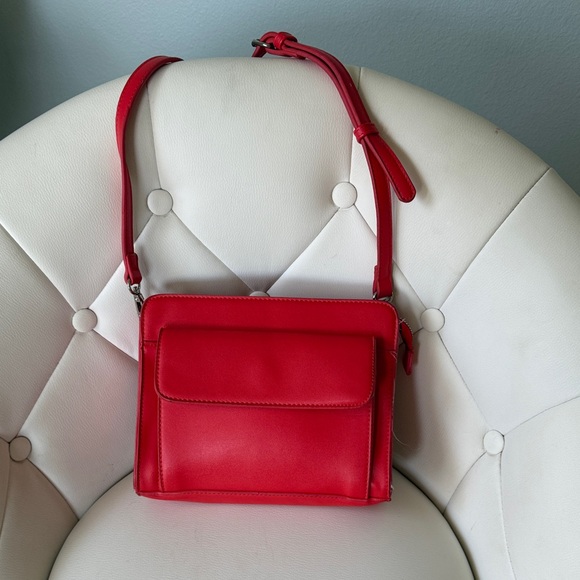 unbranded Handbags - Red Crossbody Shoulder Bag - Classic Women's Handbag